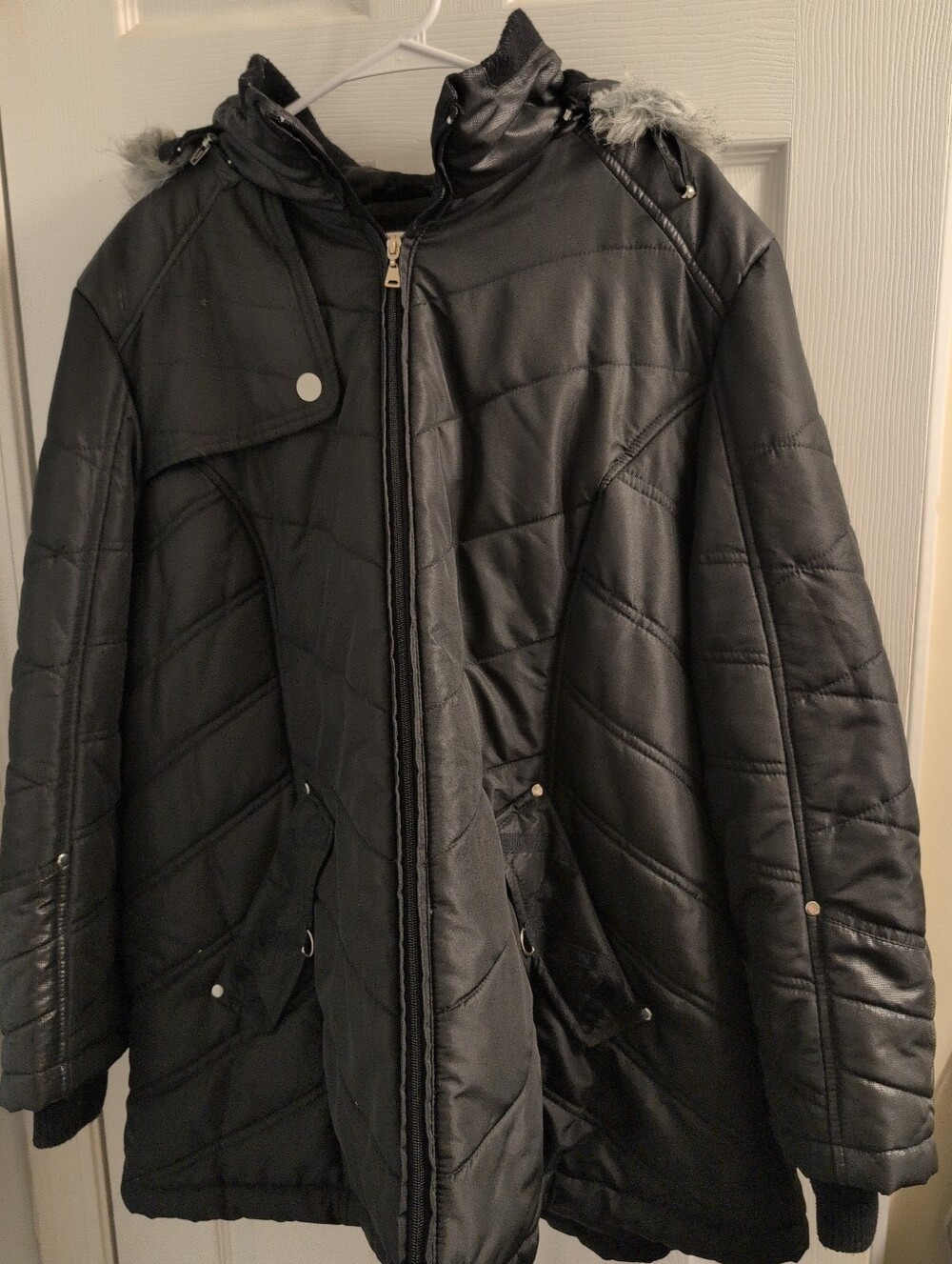 Women's Black Quilted Puffer Coat - Lightweight Insulated Jacket